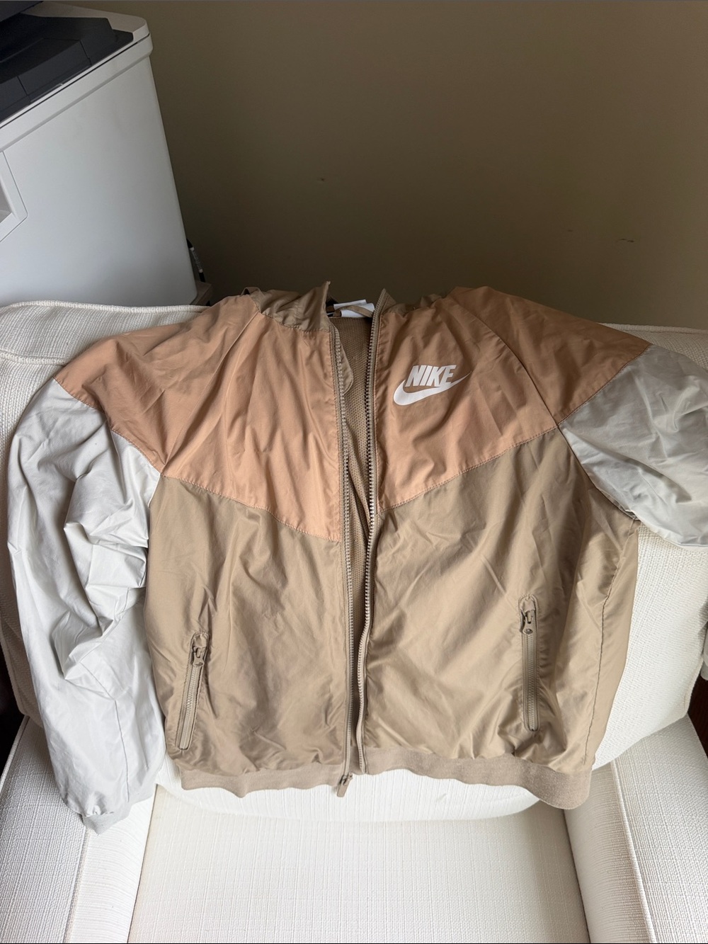 Nike Men’s Colorblock Windbreaker Jacket - Peach/Tan/Cream